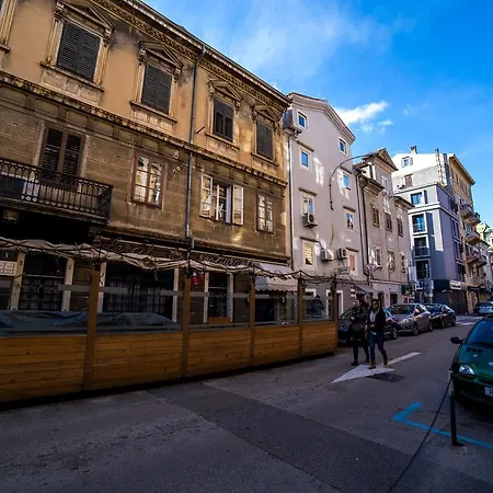 Town In Center Appartamento